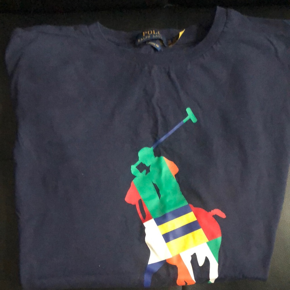Used Xl classic fit polo horse Ralph Lauren has minor spot in picture.